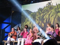Les Enfoir?s 2012: Le Bal des Enfoir?s - H?l?ne оригинал (Roch Voisine)