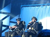 Les Enfoir?s 2012: Le Bal des Enfoir?s - Medley L'avion