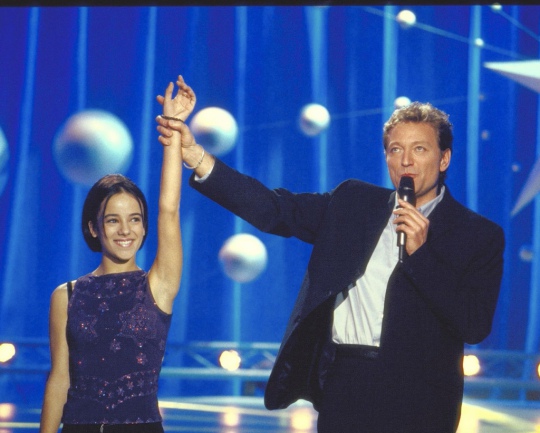 Ализе появилась в передаче Начинающая звезда (Graines de Star). 2000-ый год.